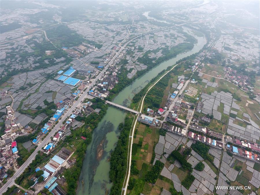 CHINA-GUANGXI-COUNTRY ROAD (CN)