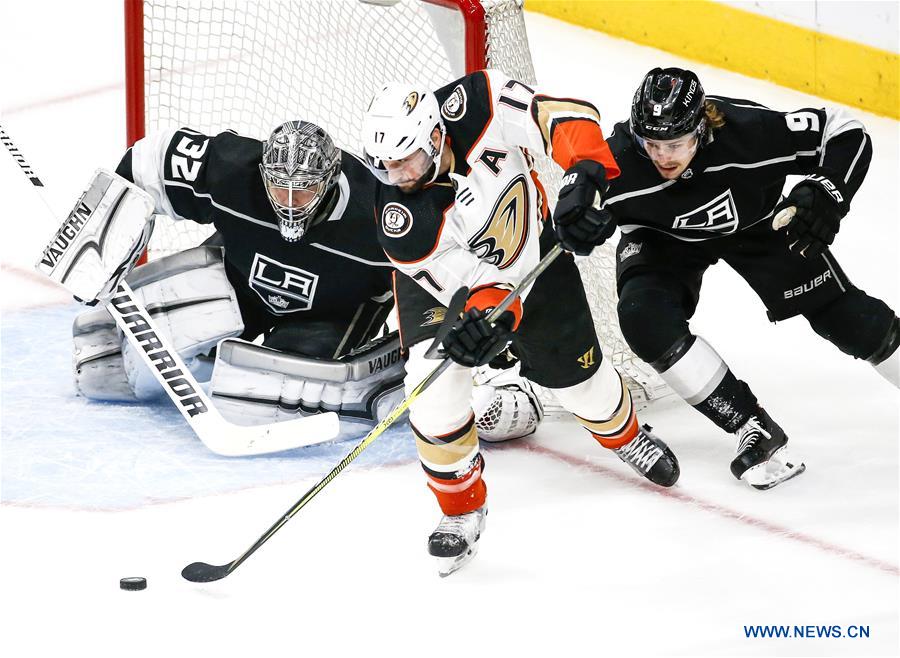 (SP)U.S.-LOS ANGELES-ICE HOCKEY-NHL-ANA VS LAK