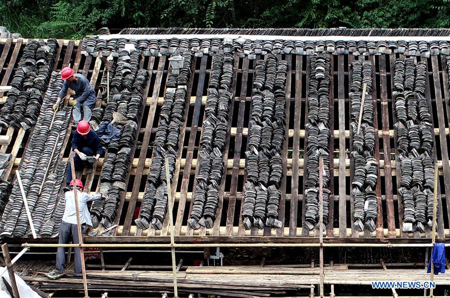 #CHINA-HUBEI-STILT HOUSE(CN)   