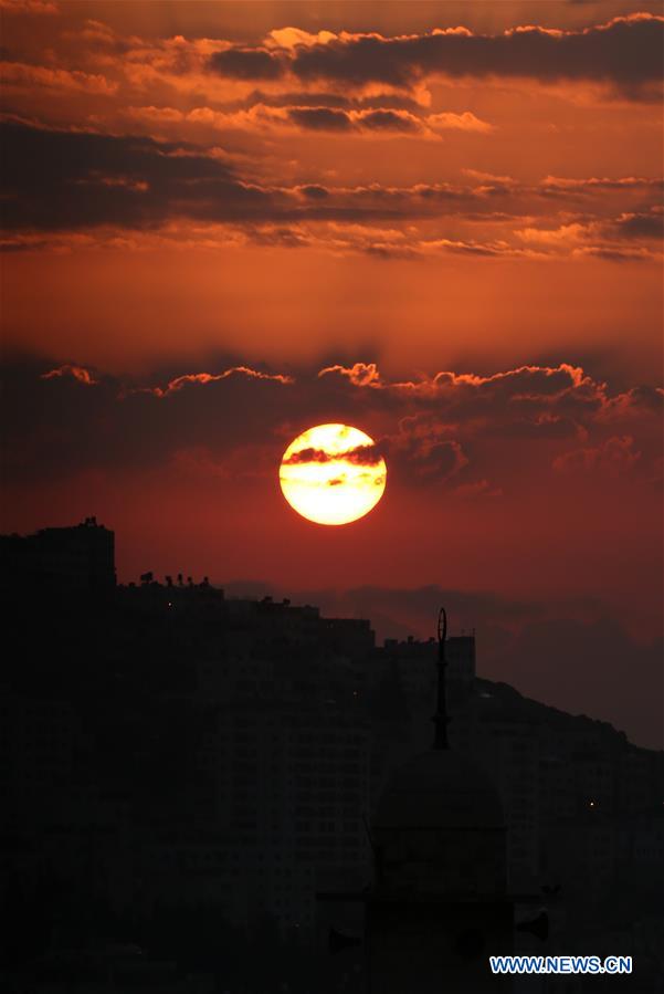 MIDEAST-NABLUS-SUNRISE