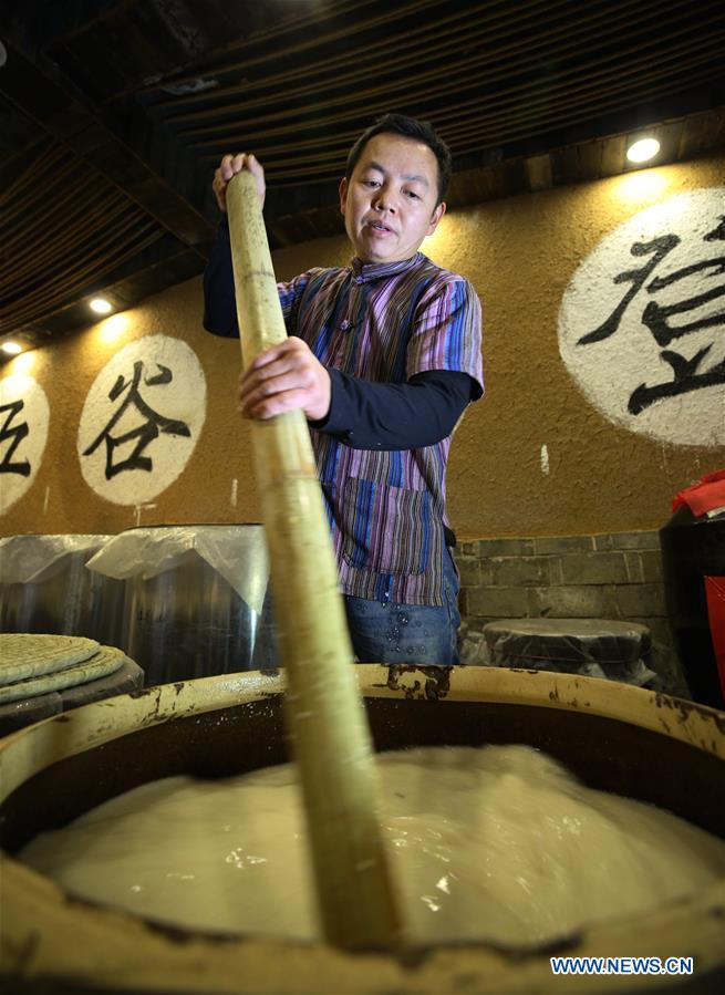 #CHINA-HUNAN-ZHANGJIAJIE-RICE WINE-BREWING (CN)