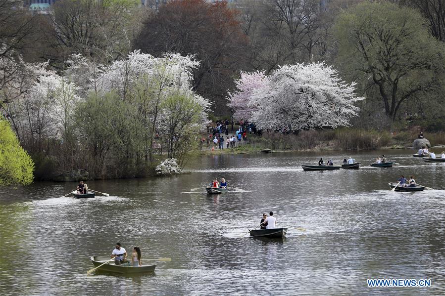 U.S.-NEW YORK-CENTRAL PARK-SPRING-LEISURE