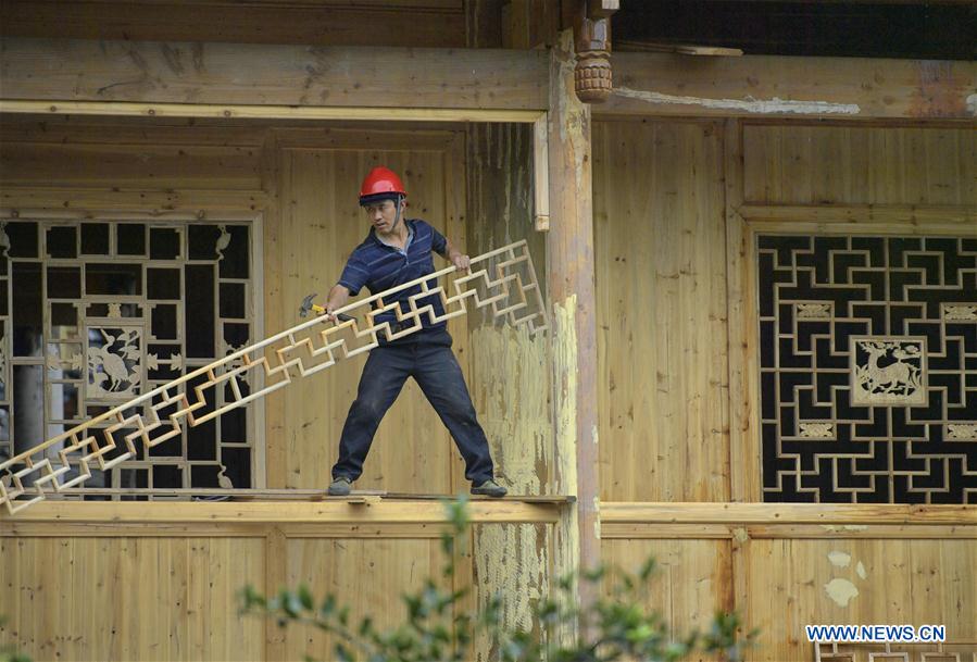 #CHINA-HUBEI-ENSHI-STILTED TUJIA BUILDING (CN)