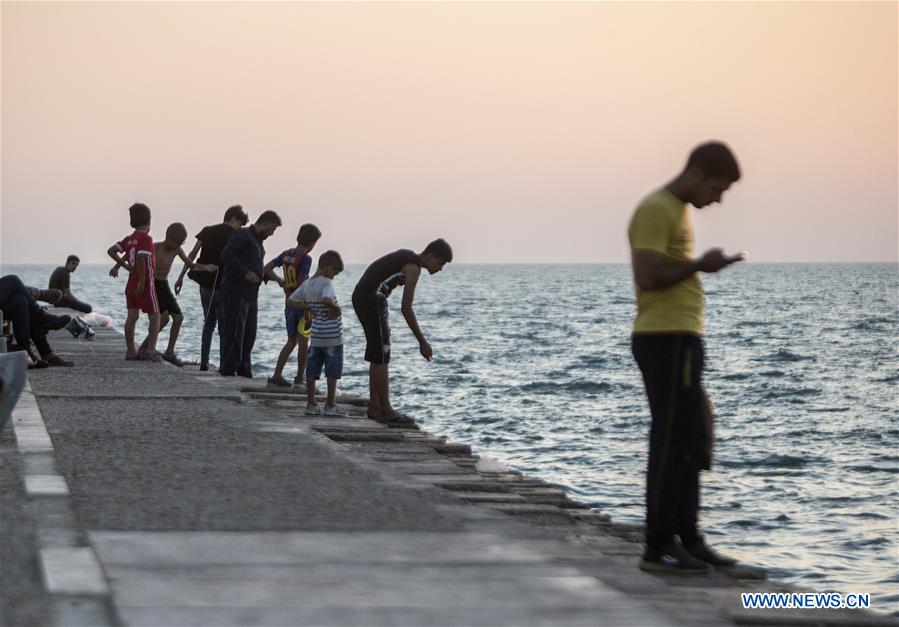 IRAN-BUSHEHR-SEASIDE-SCENERY