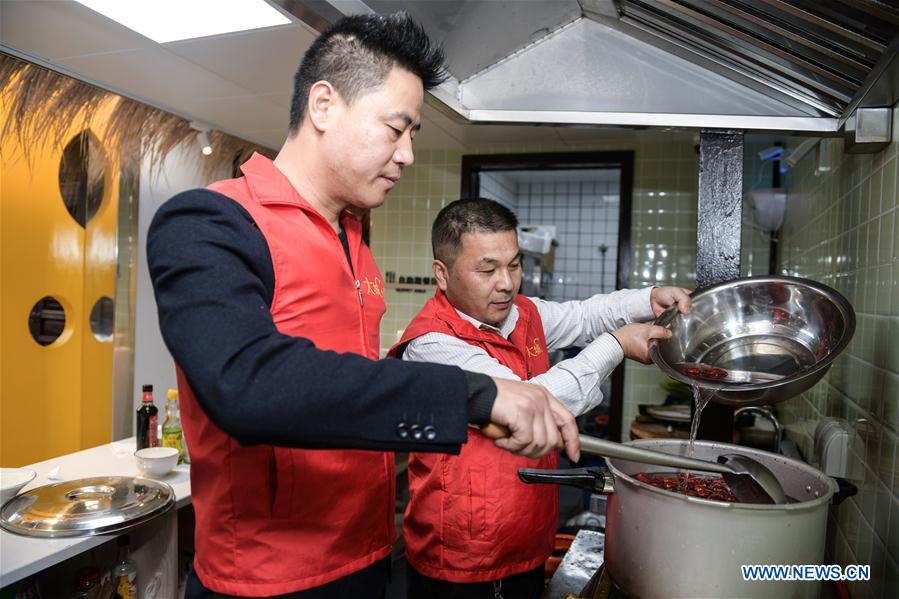 CHINA-ZHEJIANG-YUYAO-LABA FESTIVAL-PORRIDGE (CN)